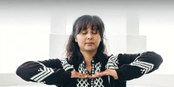 The Art of Living Part 1 - Art of Breathing Course Learn the Powerful breathing techniques of Sudarshan Kriya